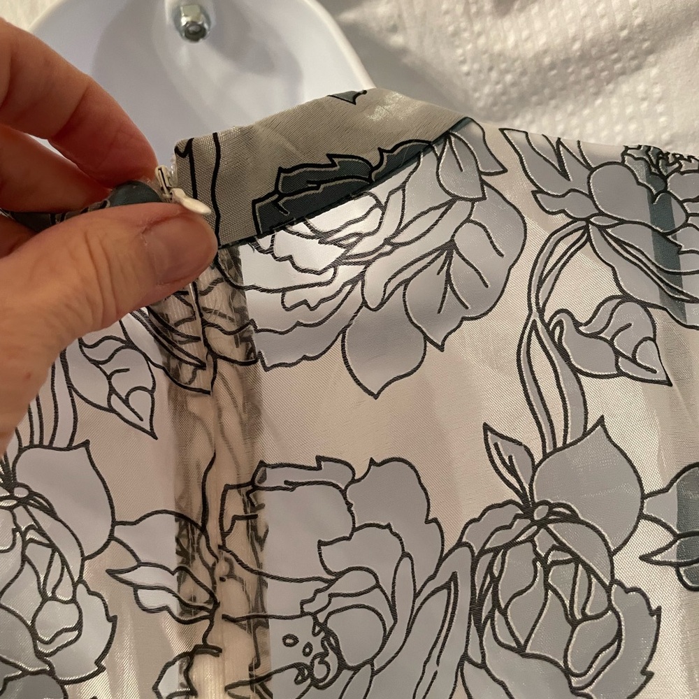 Lace + Mesh Sleeveless Floral Fit-and-Flare Dress Cream/Dark Green size medium - Picture 9 of 14